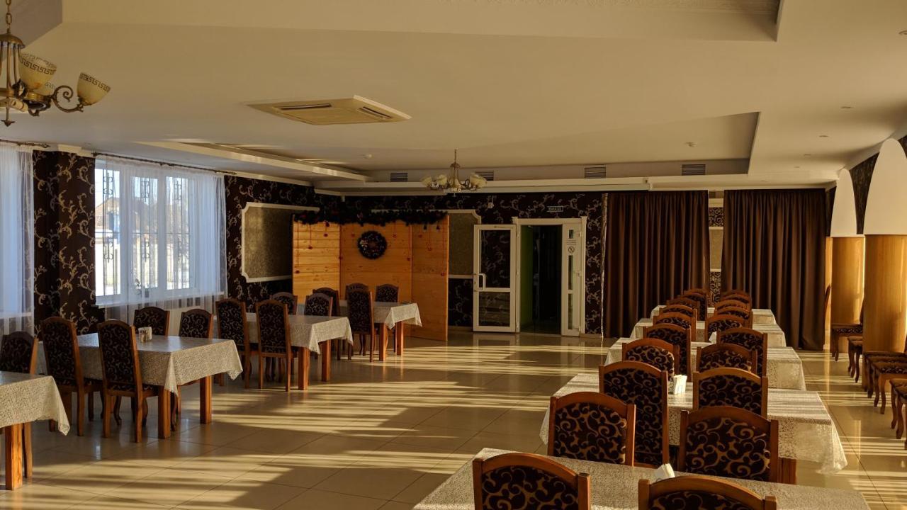 Karavan Hotel Bila Krynytsya  Exterior photo